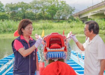 循古禮點睛祈福 宜蘭市龍舟賽端午登場