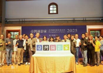 小鎮、人間與非直接攝影的敘事交匯　2025《臺灣攝影家》系列叢書《許蒼澤》、《蔡明德》、《章光和》出版