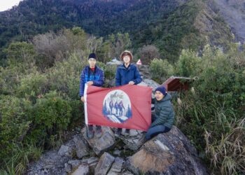 義守大學大傳系跨國團隊登大武山拍紀錄片　「懸崖上的山羊」讓更多人看台灣的美