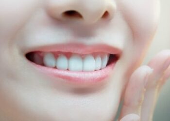 刷樂「科研白」以天然珍珠成分　還你自然齒色！