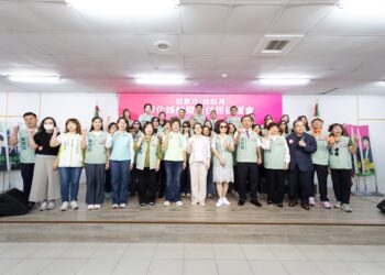 蕭美琴赴鹿港參香祈福、彰化市競總開講 力挺陳素月展現女性堅韌力量