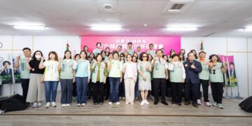 蕭美琴赴鹿港參香祈福、彰化市競總開講 力挺陳素月展現女性堅韌力量
