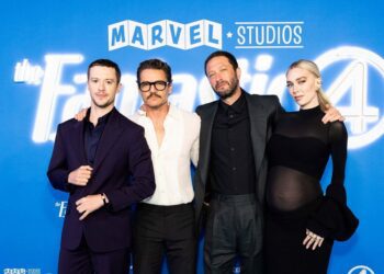 《驚奇4超人》全員合體現身雪梨！隱形女穿薄紗曬超美孕肚