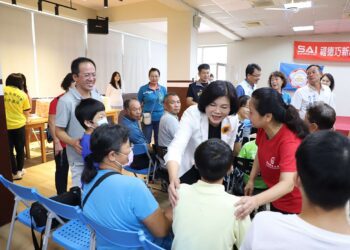 傳遞良善循環　福德巧新基金會助學弱勢學生