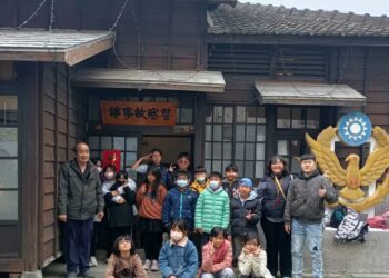 旭陽補教師生『警』點戶外教學　讓民眾了解警察的優質文化