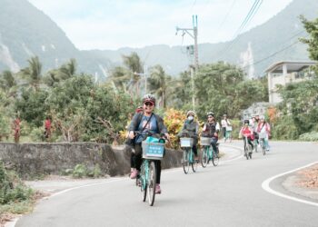 低碳旅遊新體驗　東管處推電輔車之旅