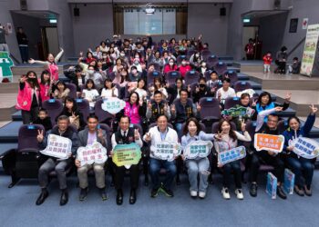 兒權座談會登場！ 張善政與兒少代表互動 讓政策更貼近兒少需求