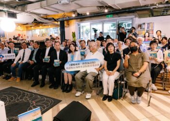 《黎明列車：曾貴海詩集》新書發表 向世界介紹臺灣客家文學