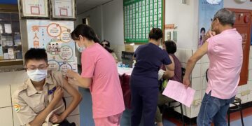 秋季流感提早進入流行期 榮家住民及員工接種流感抵禦秋冬疫情