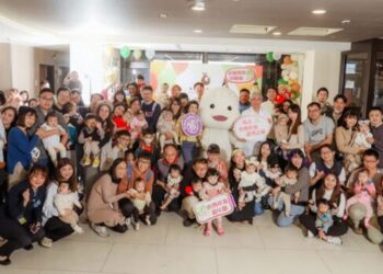 影音／秀傳產後護理之家三週年慶寶寶運動會　爸媽使出渾身解數爭冠