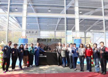 永慶高中「王楊嬌光電風雨球場」啟用　打造優質運動學習據點