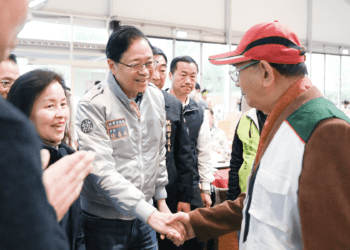 溫暖避風港 張善政感謝寄養家庭 守護兒少成長