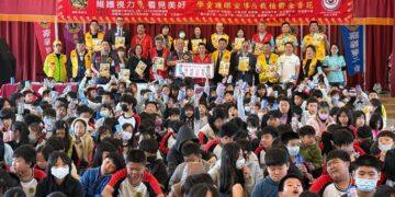 嘉義市文雅國小攜手嘉義獅子會推動視力保健　師生齊心種下希望鬱金香