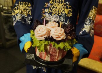 宮廷火鍋問鼎射手座、摩羯座慶生送肉蛋糕 肉多多樹林店開張送肉海鮮