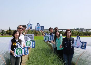 宜蘭市建構蔬菜生產新模式計畫 FRP隧道棚有效提升作物產量