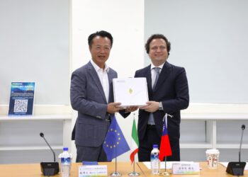 義大利訪團參訪嘉義亞創中心　深化無人機產業合作新契機