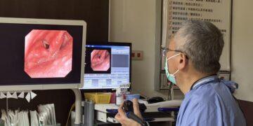 劇烈背痛誤以為心肌梗塞復發　多科檢查無結果竟是嚴重胃潰瘍惹禍