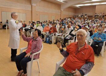 新北市社會局舉辦晚美人生講座 李嘉富醫師分享抗老與腦心保養術