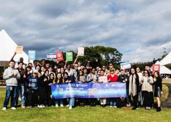 百位跨國師生齊聚貢寮龍門淨灘   丹內永續餐桌露營