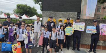 嘉義市開學日啟動護童專案 警校攜手守護學童通學安全