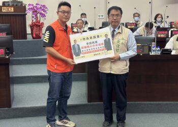 陳皇宇關切新豐區偏遠國中小學童營養午餐長期吃冷菜問題　市長承諾要立改善