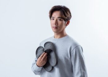 藝人陳子強與伴佳家攜手合作史上最強防滑拖鞋 邀你一起做公益