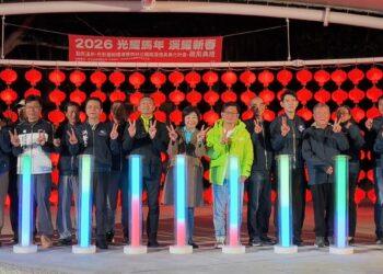 影音/「溪州2026光耀馬年 溪耀新春」點燈開幕 拍照賞燈打卡照亮光彩溪州