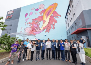 美式風格大作 桃園觀音工廠外牆塗鴉亮相 新光鋼鐵攜手藝術家打造城市新亮點