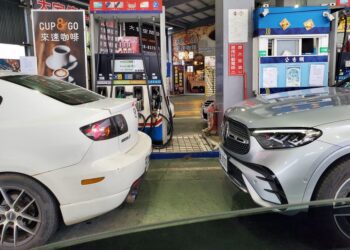 國內油價雙跌　12/9起汽、柴油各降0.1元