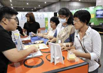 體驗視障按摩、VR裝置 新北市身障就業成果展板橋車站盛大開幕 歡迎市民把握機會參觀