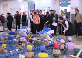 中正國小室內溫水游泳池等設施 徐榛蔚要求改善營造優質體育環境