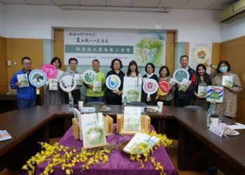 農水署贈書新社學校 深化白冷圳食農教育