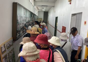 光復國小百年校慶 老照片回顧展吸睛