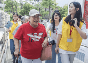 新北社會局與花雅協會攜手 獨居長輩南海劇場看京劇 掌聲不斷