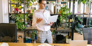 遠距協作留下數位軌跡   企業管理界線與紀錄方式一次整理