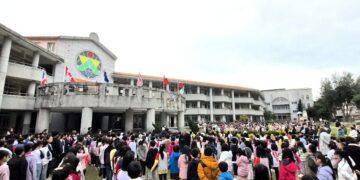 2026年國際聯合升旗典禮 東華附小校園飄揚12國國旗