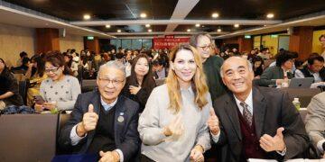 站上全球學術舞台     文化大學 2026 THE 世界學科商管理化雙領域入榜