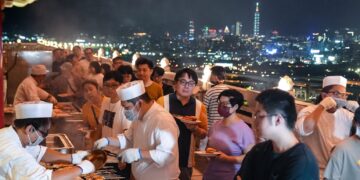 圓山中秋夜開烤 主廚親炙美式海陸BBQ 松葉蟹、和牛漢堡大口吃 嗨唱搖滾、賞夜景再抽萬元住宿券
