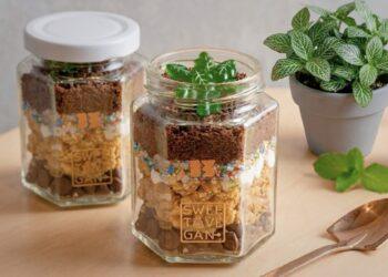 考古也能吃？十三行 13 CAFÉ 母親節推「幻彩考古罐」DIY 純素甜點疊出母愛厚度