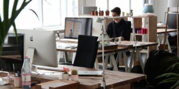 職場新人的數位適應力   透過技術工具提升初入職場的競爭力