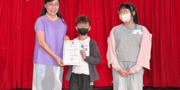 父母入獄子女不放棄!紅心字會劉曉蘋理事長頒發向日葵獎助學金 助心納家庭子女翻轉人生