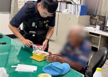 8旬失智翁騎單車剪髮迷途忘返 芳苑警憑手機定位跨鄉鎮尋獲