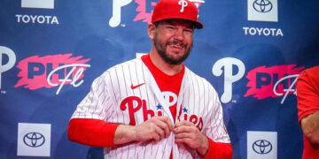 影/《MLB季後賽》Schwarber、Harper背靠背開轟扳平拯救費城人 Bohm延長賽炸裂致勝轟