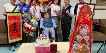 百歲榮民段益勝崇壽　宜榮服處長溫馨祝福