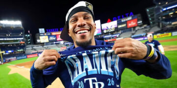 影/《MLB世界大賽》12局延長大戰 光芒再見安打續命 釀酒人封王要再等等