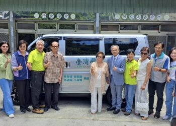 新莊蔡氏家族捐贈交通車 協助牡丹心社區兒少圓臺灣夢