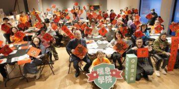 「喘息學院十周年」合庫人壽邀請家庭照顧者寫下自己的春聯