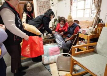羅東鎮寒冬送暖 關懷獨居長者及重度身心障礙獨居者