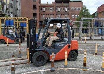 等當兵不浪費時間！新北推「畢業役男免費職訓班」即日起報名 超熱門AI、Excel課教到會