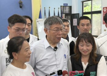 彰化民眾黨小雞喊「要有母雞」　力拱賴銀柱參選縣長：帶小雞一起衝